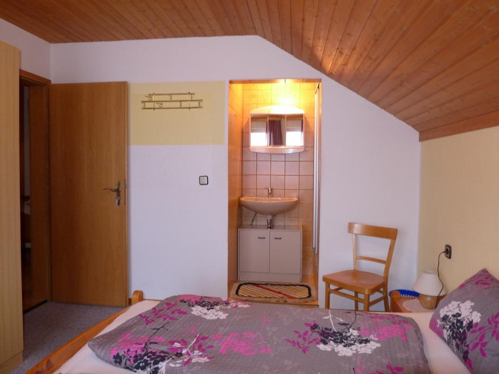 Gaestehaus Zussner 洛查贝布里根 外观 照片